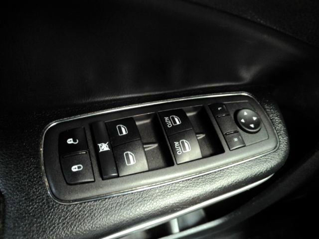 Used 2022 Chrysler 300 S w/ Comfort Group image 33