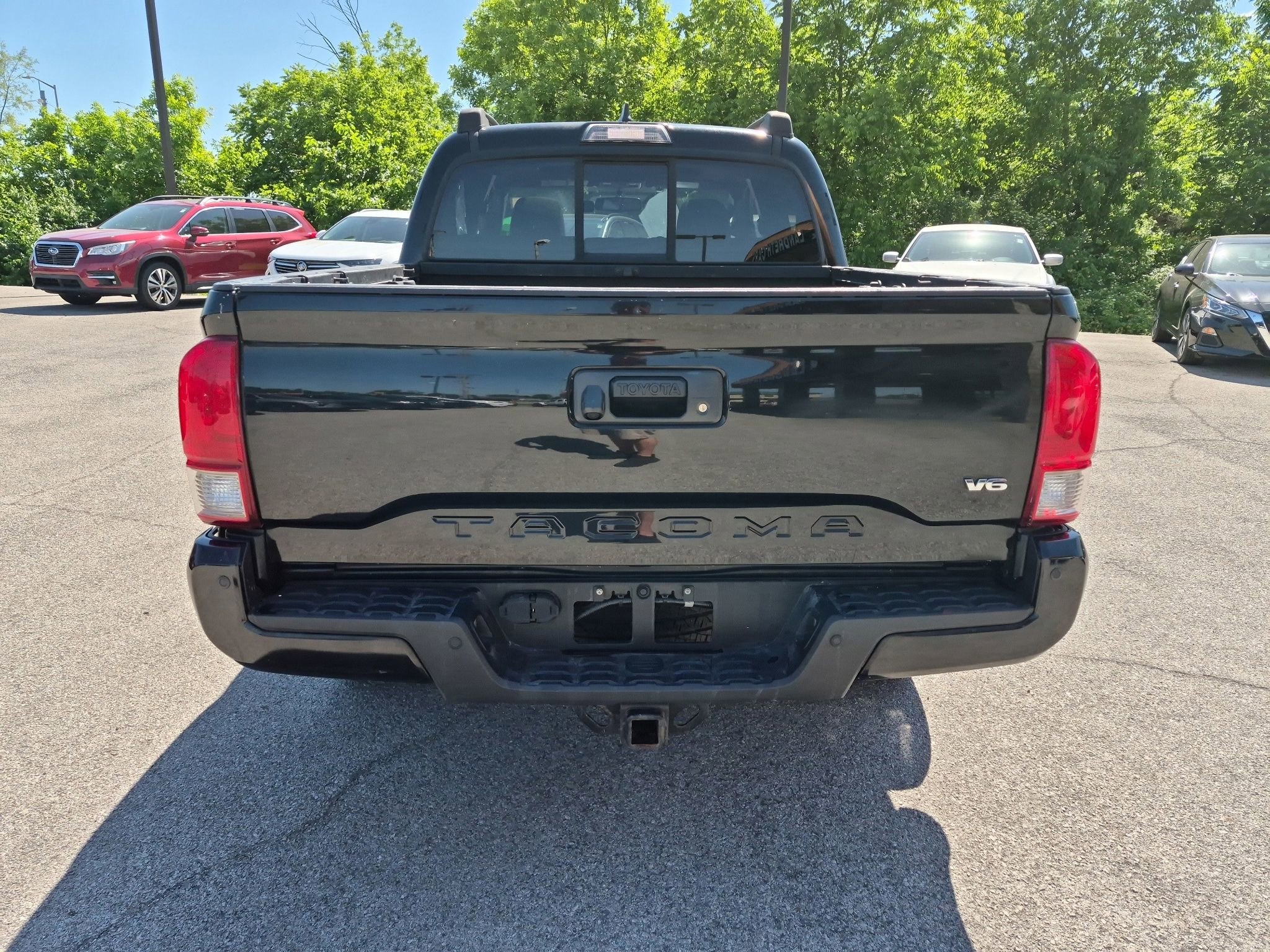 Used 2016 Toyota Tacoma TRD Sport AWD/4WD image 4
