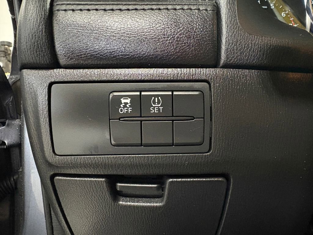 Used 2016 MAZDA MAZDA6 Sport image 18