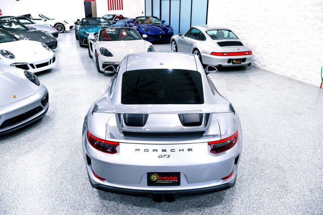 Used 2018 Porsche 911 GT3 image 16