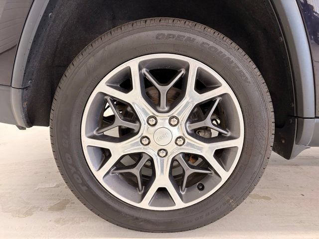 Used 2020 Jeep Grand Cherokee Limited AWD/4WD image 7