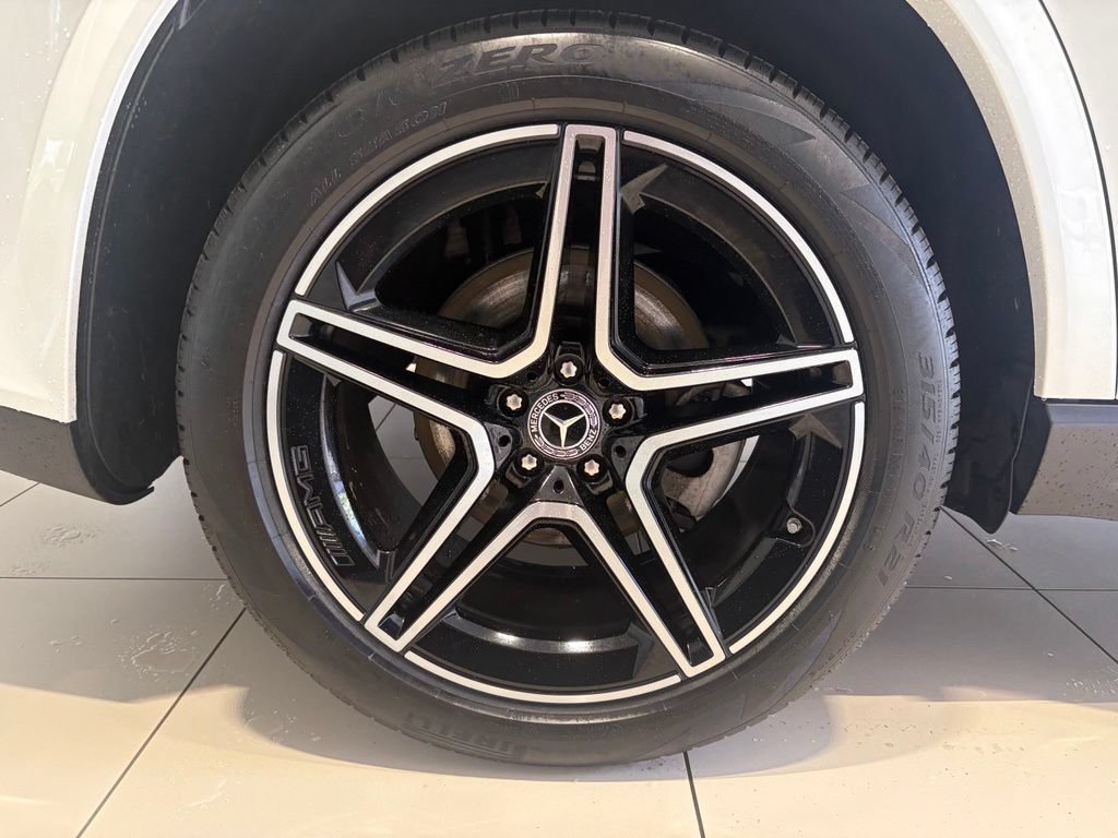 Used 2024 Mercedes-Benz GLS 450 4MATIC image 13