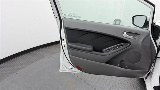 Used 2017 Kia Forte LX FWD image 13