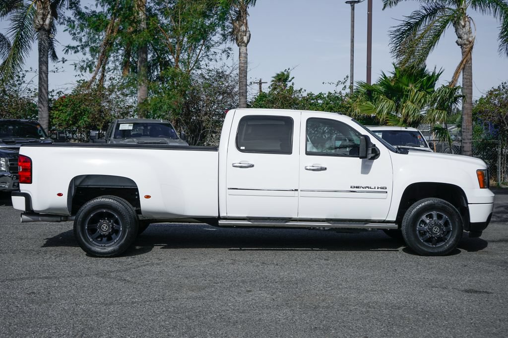 Used 2011 GMC Sierra 3500 Denali AWD/4WD image 11