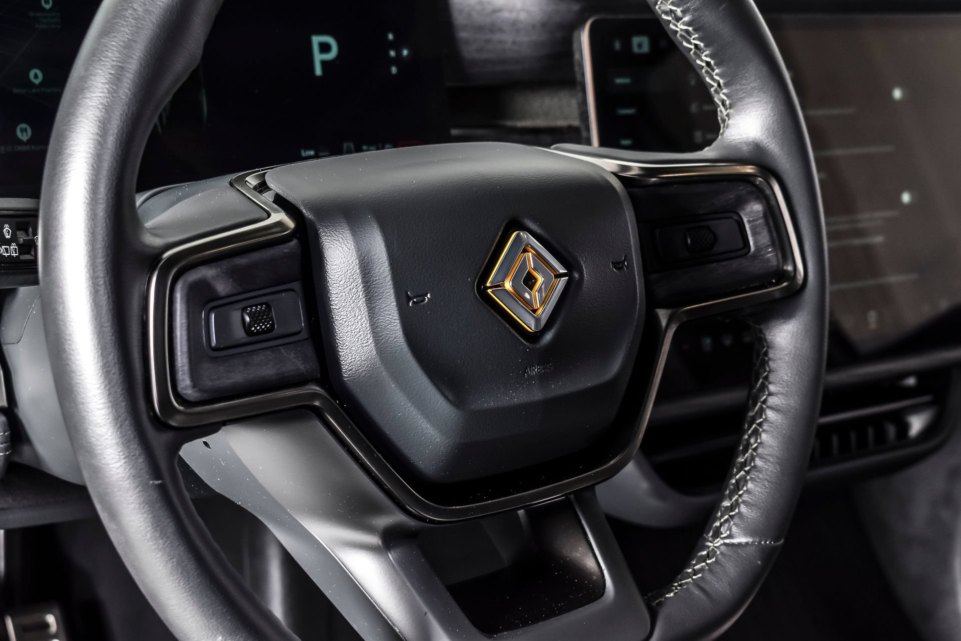 Used 2024 Rivian R1S Adventure AWD/4WD image 15