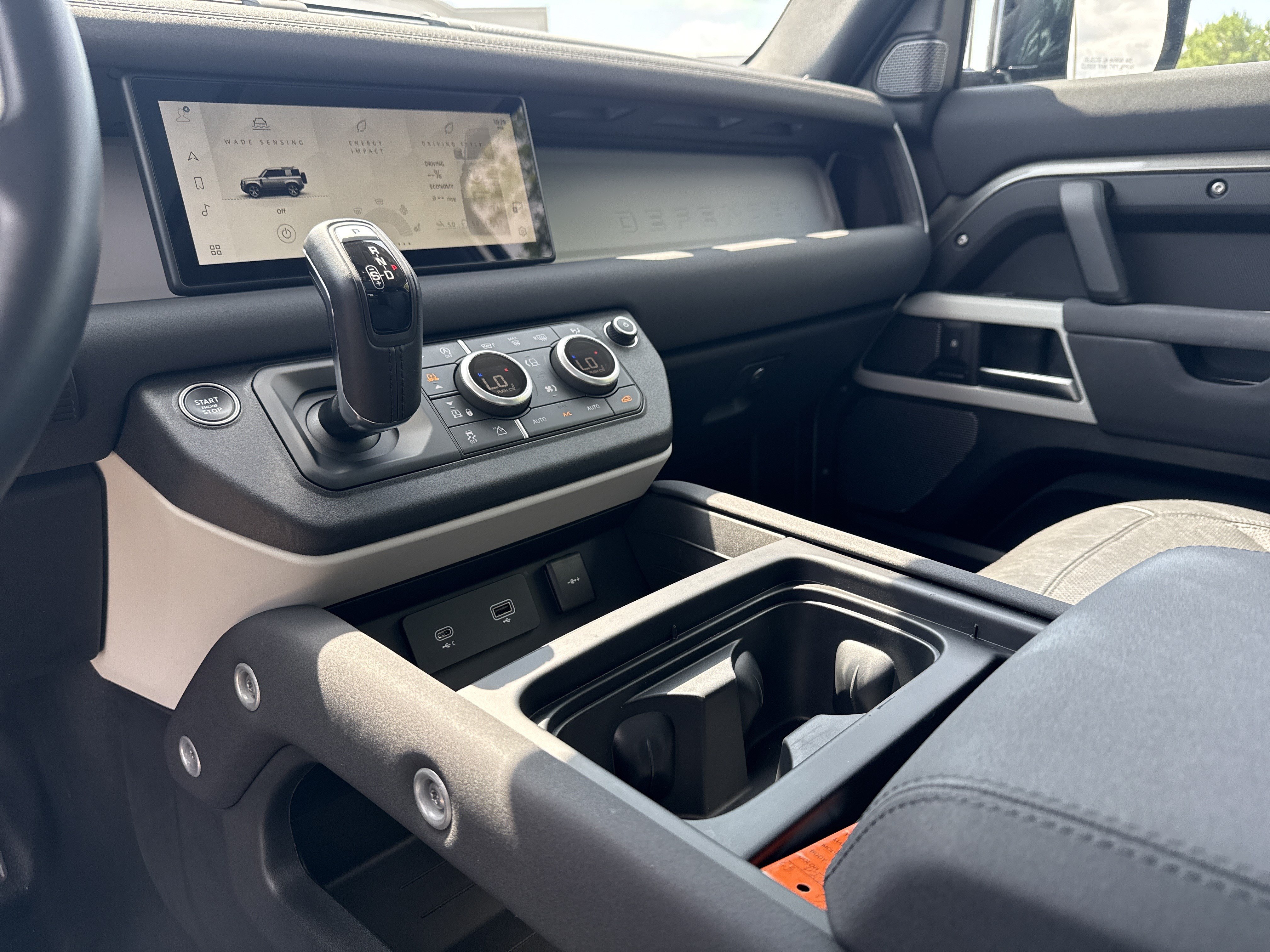 Used 2023 Land Rover Defender 90 S AWD/4WD image 27