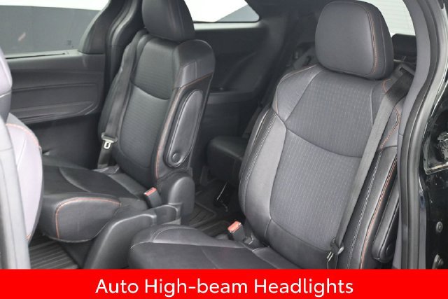 Used 2023 Toyota Sienna XSE w/ XSE Plus Package AWD/4WD image 17