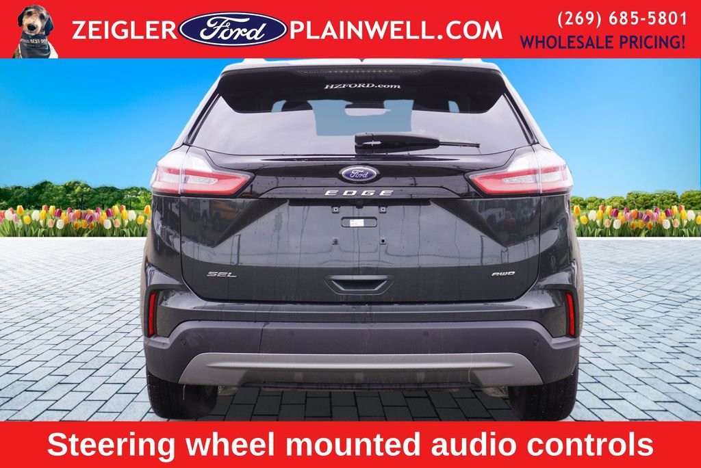 Used 2024 Ford Edge SEL w/ Convenience Package image 5