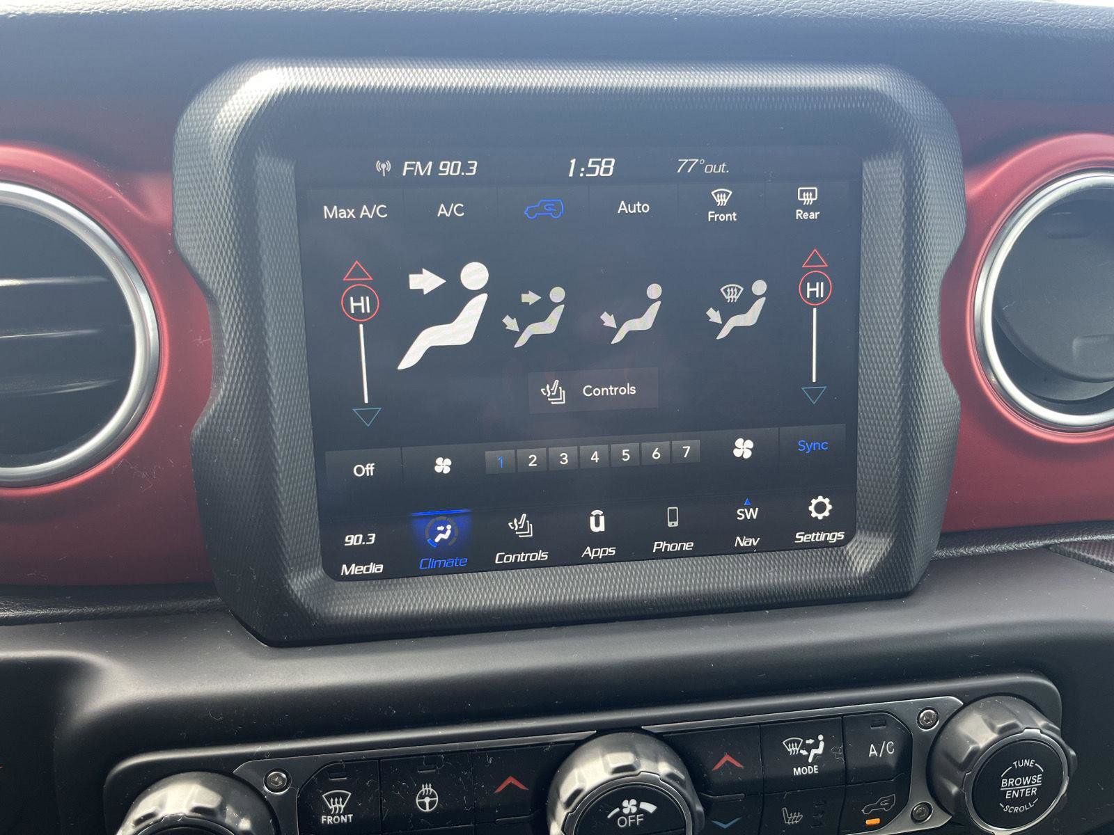 Used 2022 Jeep Wrangler Unlimited Rubicon w/ Cold Weather Group image 21