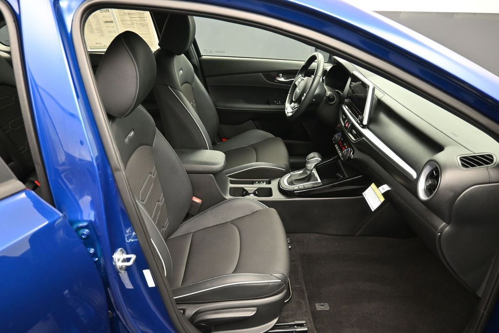 Certified 2024 Kia Forte GT-Line FWD image 23