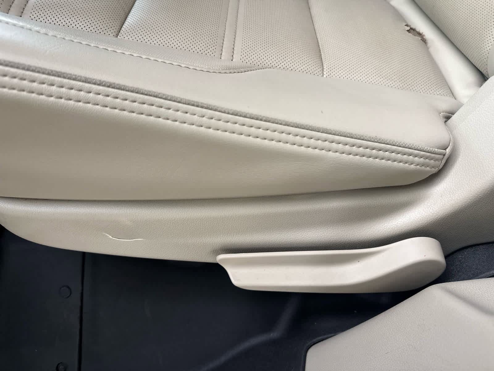 Used 2015 GMC Yukon Denali w/ Touring Package image 24