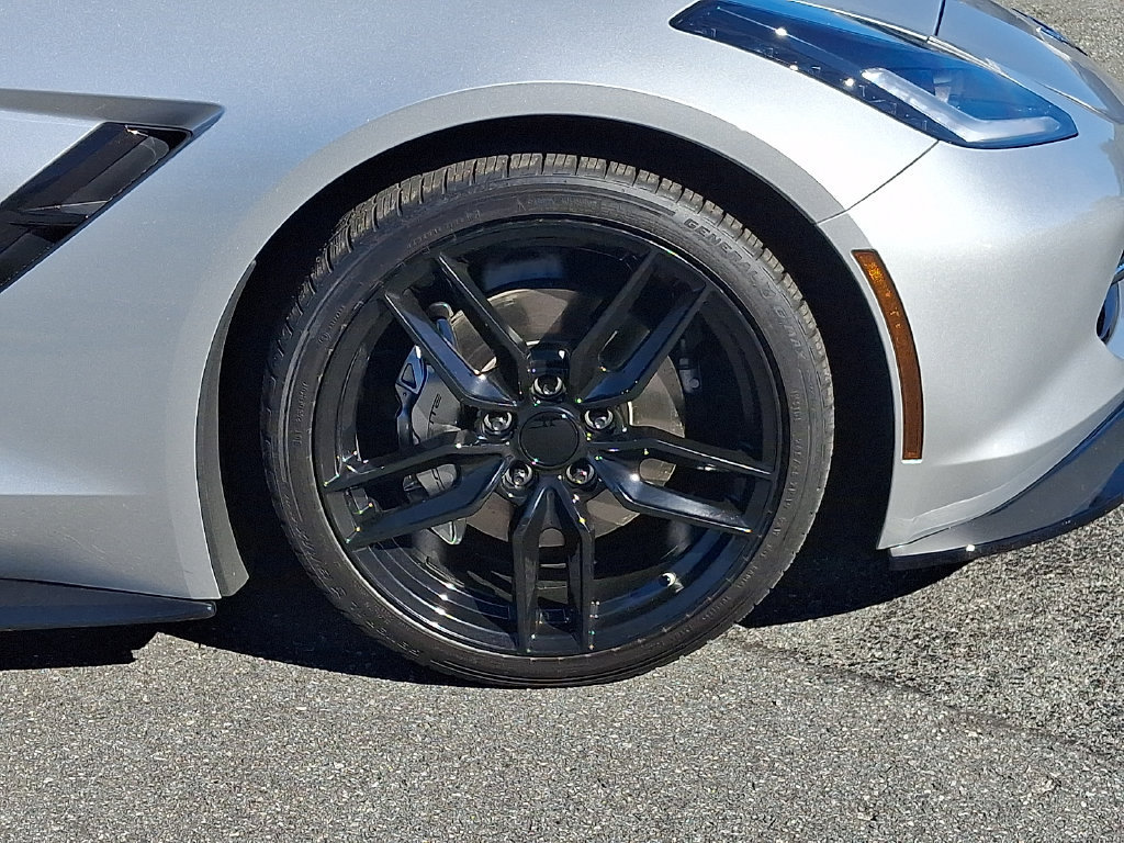 Used 2019 Chevrolet Corvette Stingray Convertible w/ 2LT Preferred Equipment Group RWD image 8
