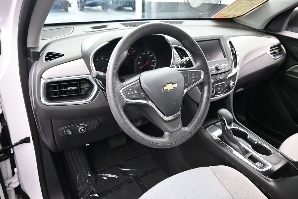 Used 2023 Chevrolet Equinox LS FWD image 11