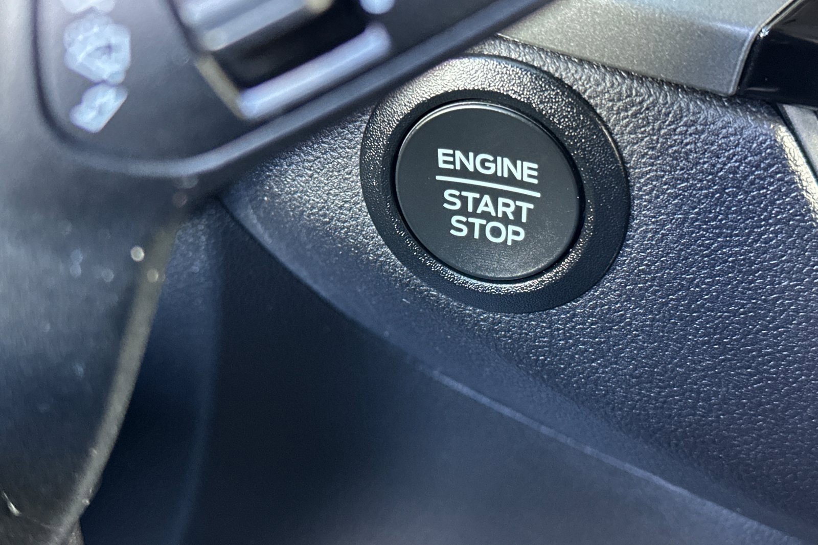 Used 2025 Ford Escape Active image 24