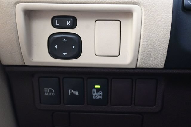 Used 2017 Lexus ES 350 w/ Premium Package FWD image 26