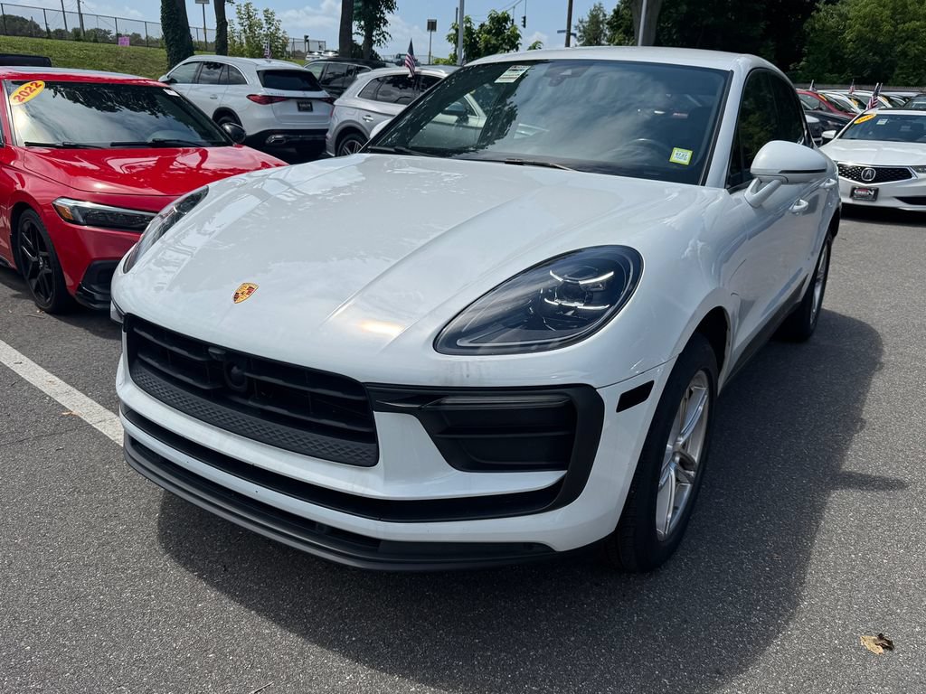 Used 2022 Porsche Macan AWD/4WD image 7