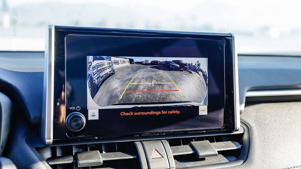 Used 2024 Toyota RAV4 SE image 25