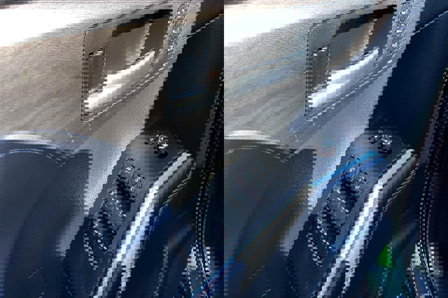 Certified 2025 Toyota Highlander Platinum image 32