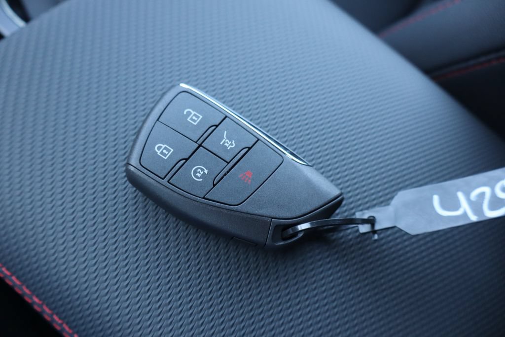 New 2027 Chevrolet Equinox RS FWD image 30