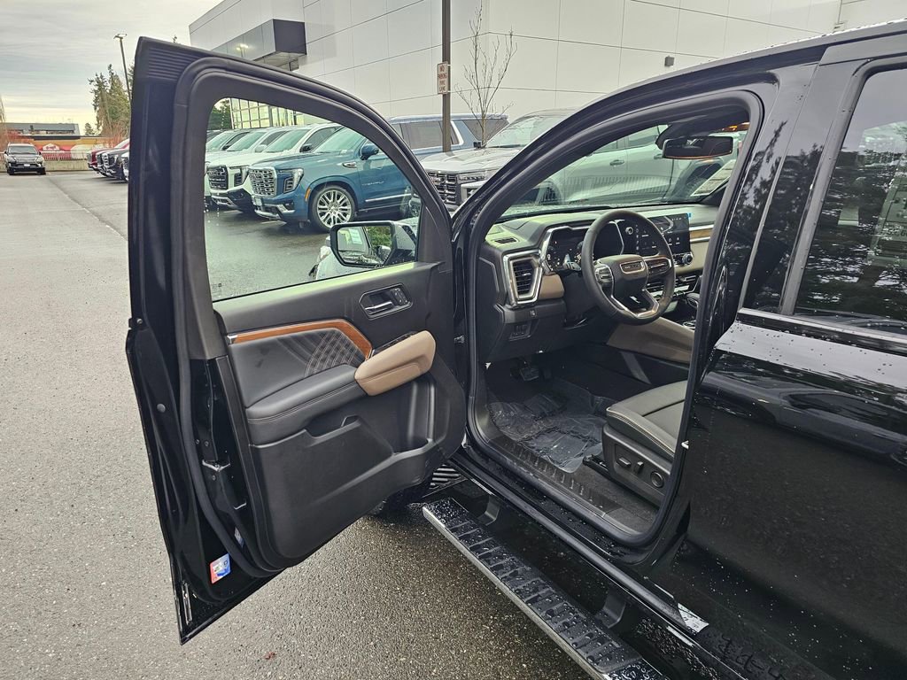 New 2026 GMC Canyon Denali image 19