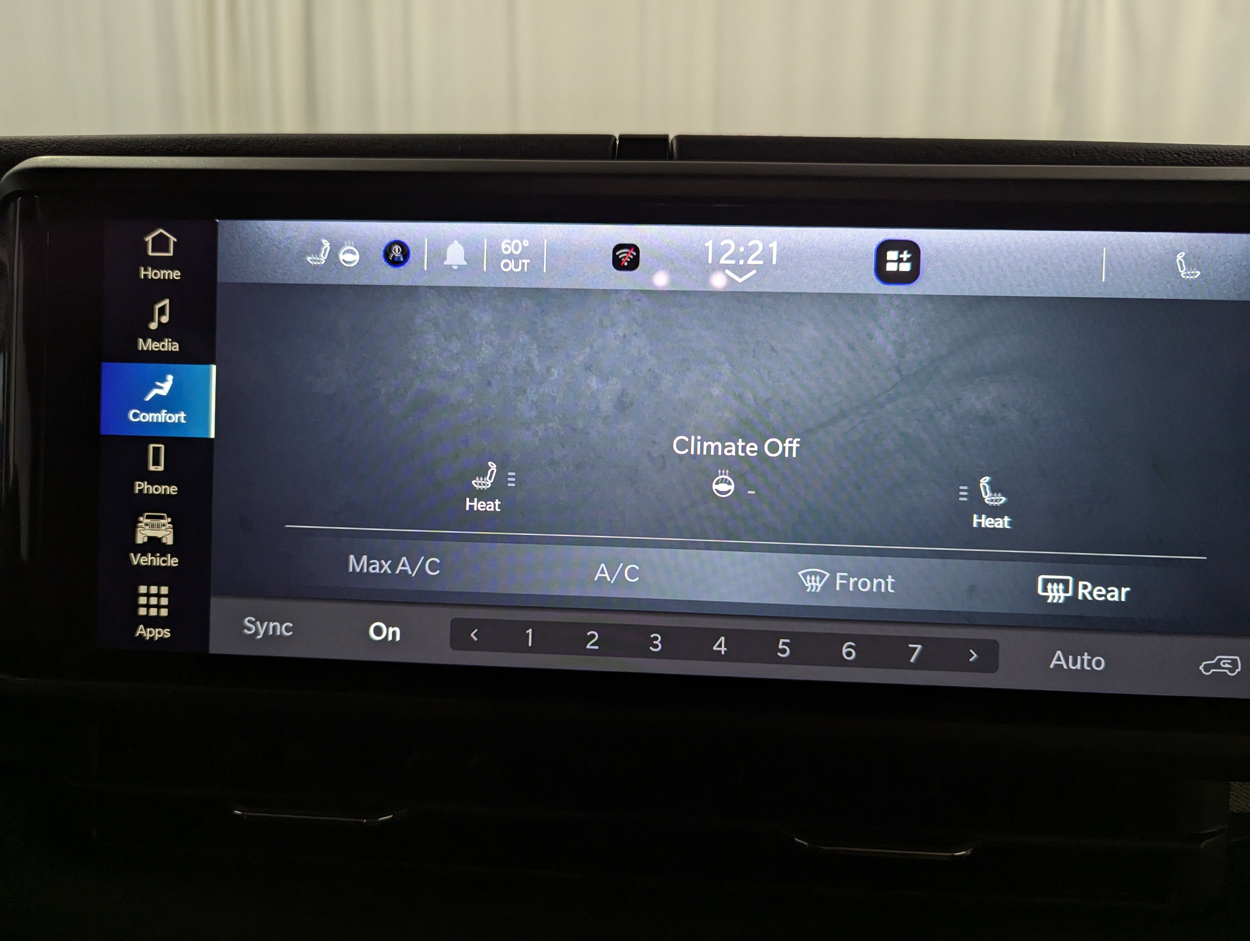 Used 2025 Jeep Wrangler Unlimited Sahara image 22
