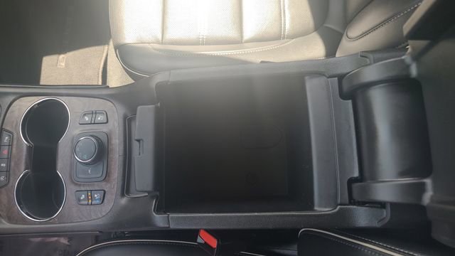 Used 2023 GMC Acadia Denali AWD/4WD image 22