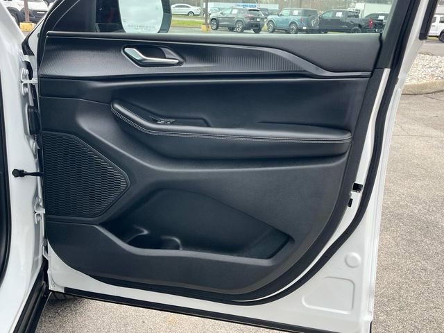 Used 2024 Jeep Grand Cherokee Altitude image 11