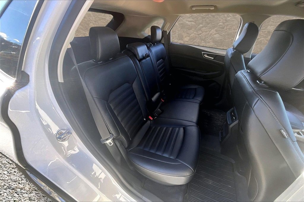 Used 2022 Ford Edge SEL w/ Convenience Package image 23