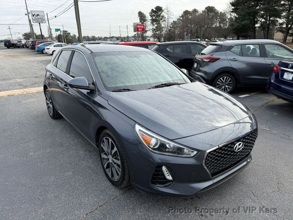Used 2018 Hyundai Elantra GT FWD image 3
