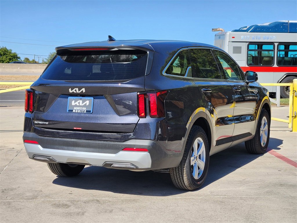 New 2026 Kia Sorento LX image 4