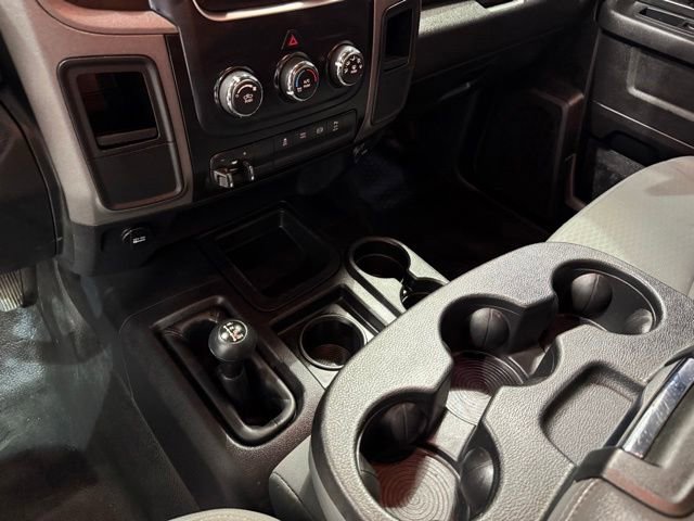 Used 2018 RAM 2500 ST AWD/4WD image 16