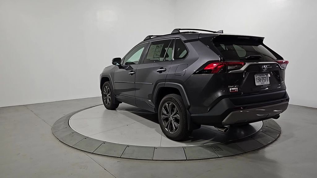 Used 2022 Toyota RAV4 Limited image 3