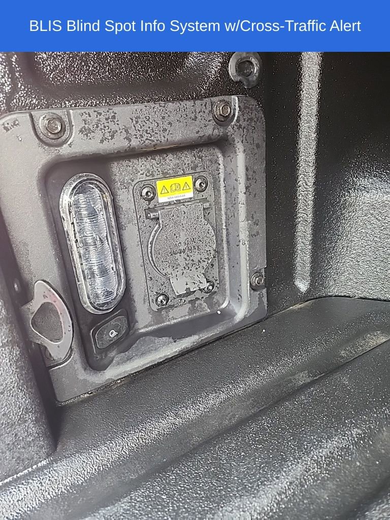 Used 2022 Ford Maverick Lariat w/ Lariat Luxury Package image 11