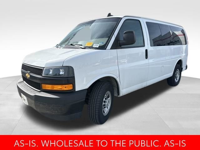 Used 2019 Chevrolet Express 2500 LS w/ Driver Convenience Package RWD image 4