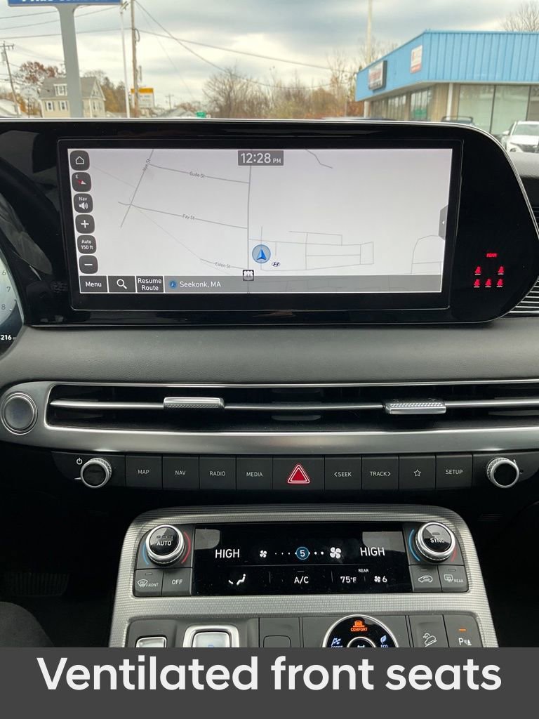 Used 2023 Hyundai Palisade Calligraphy image 16