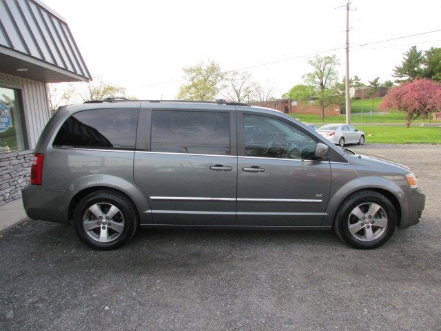 Used 2009 Dodge Grand Caravan SXT image 9