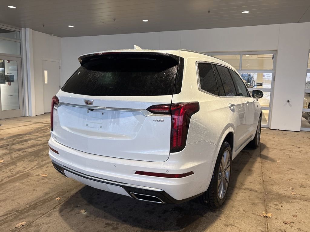 Used 2023 Cadillac XT6 Premium Luxury w/ Technology Package AWD/4WD image 3