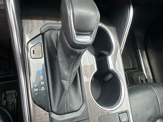 Used 2023 Toyota Highlander Platinum AWD/4WD image 32