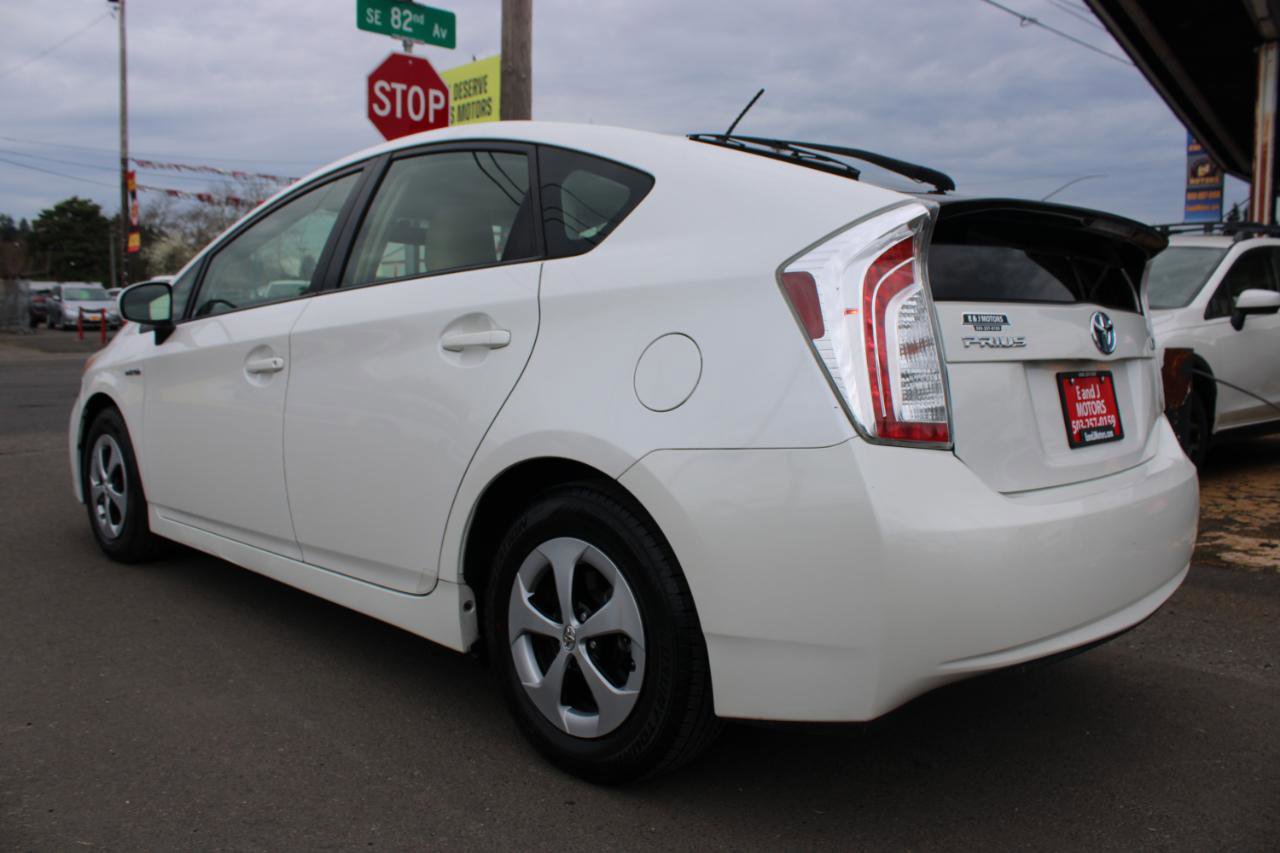 Used 2012 Toyota Prius Two image 4