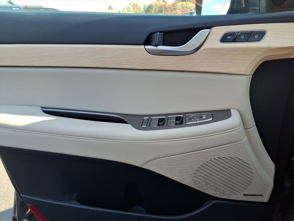 Used 2024 Hyundai Palisade Limited image 23