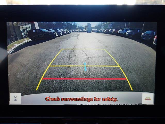 Certified 2023 Toyota Venza XLE image 27