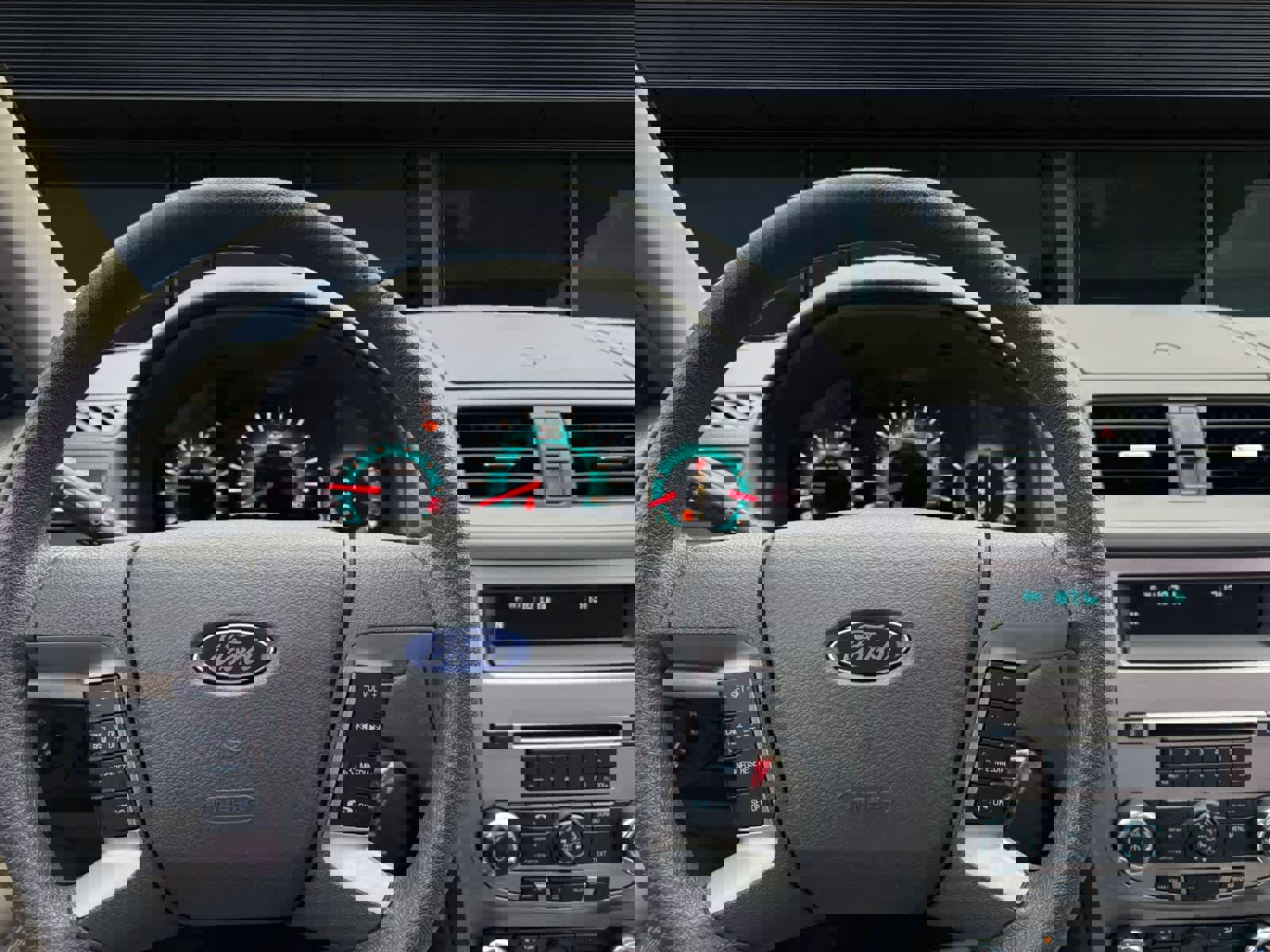 Used 2010 Ford Fusion SE image 5