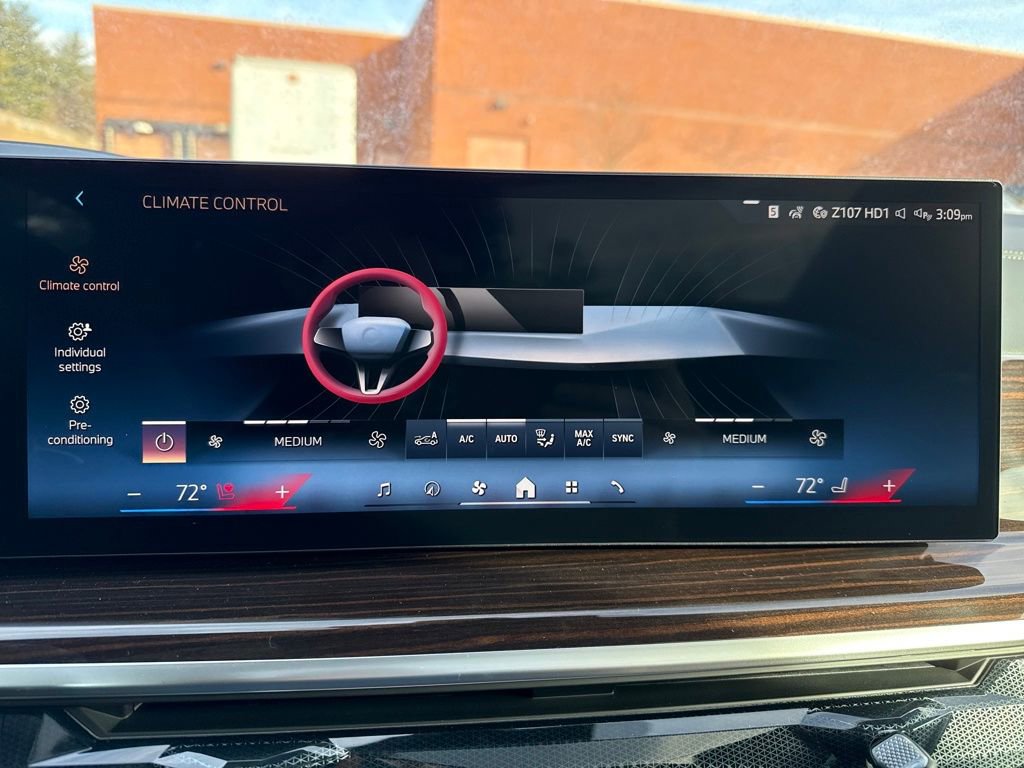 New 2026 BMW X5 xDrive50e w/ Climate Comfort Package image 18