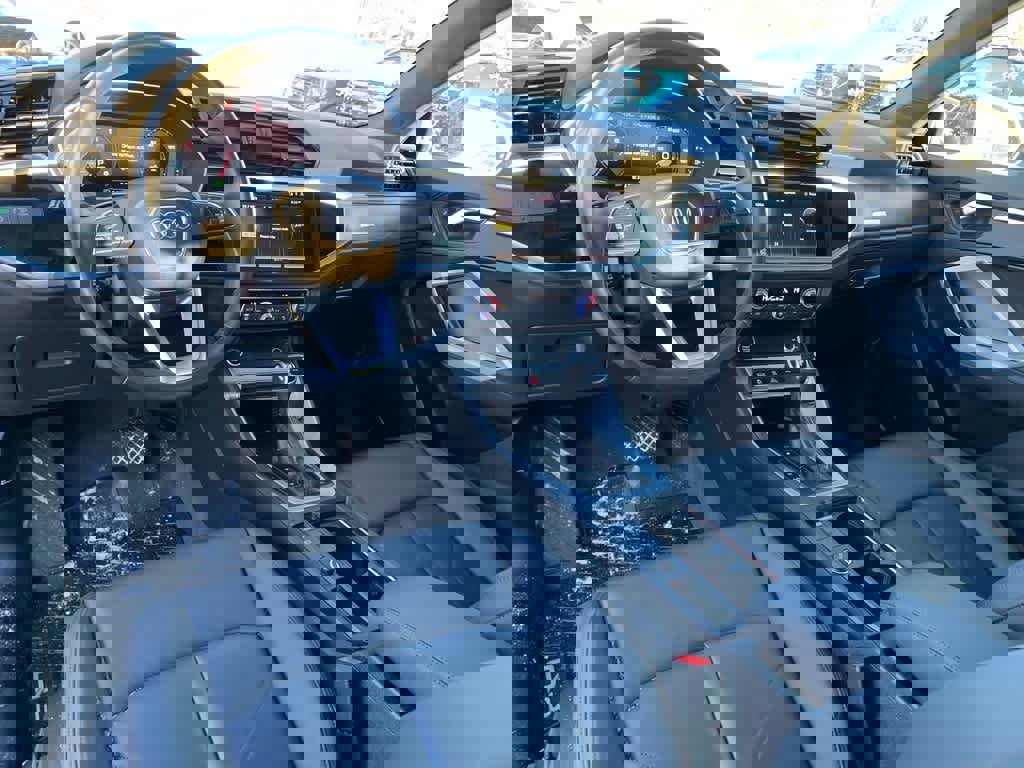 Used 2024 Audi Q3 2.0T Premium image 20