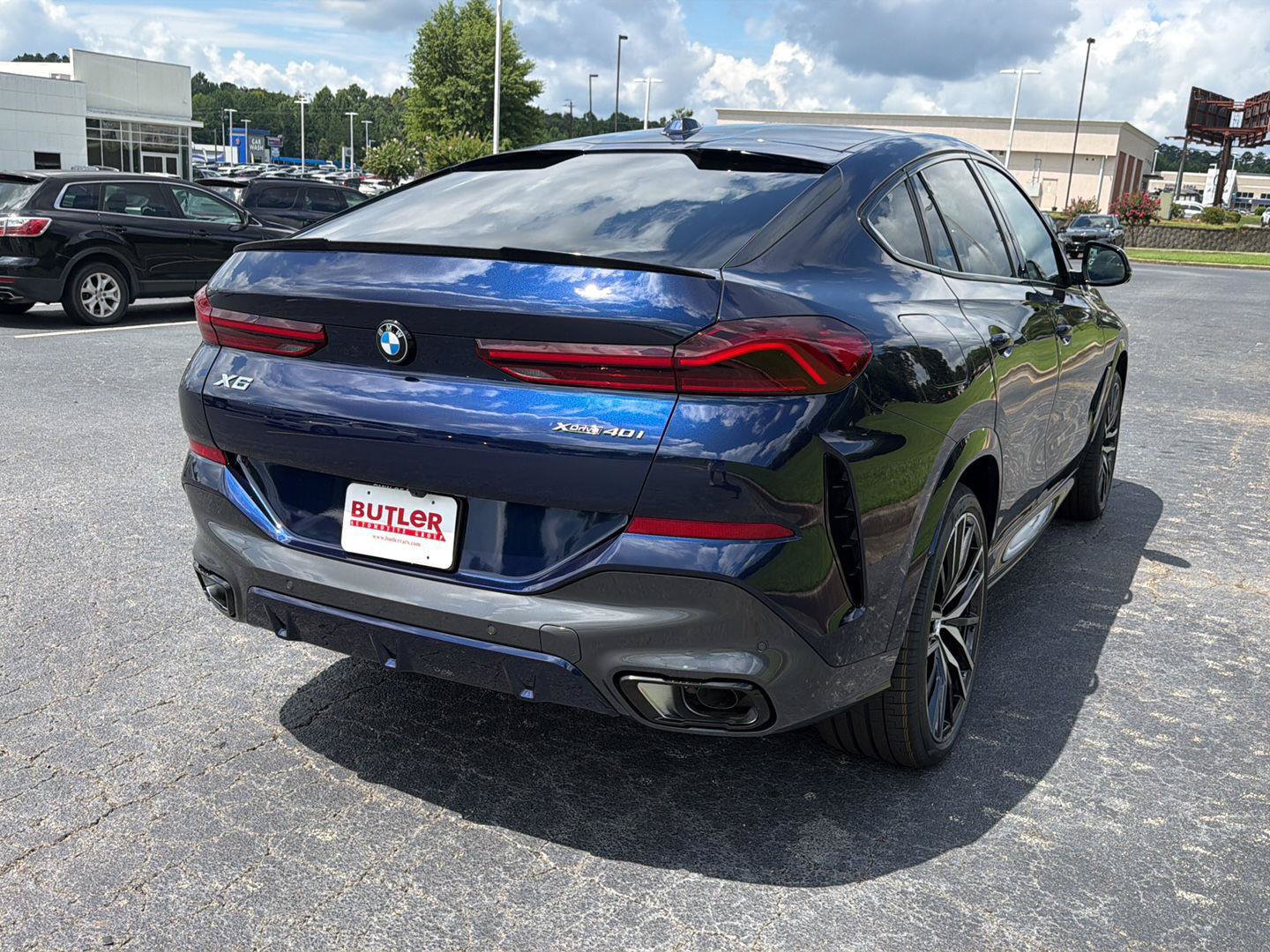 New 2027 BMW X6 xDrive40i w/ Executive Package AWD/4WD image 5