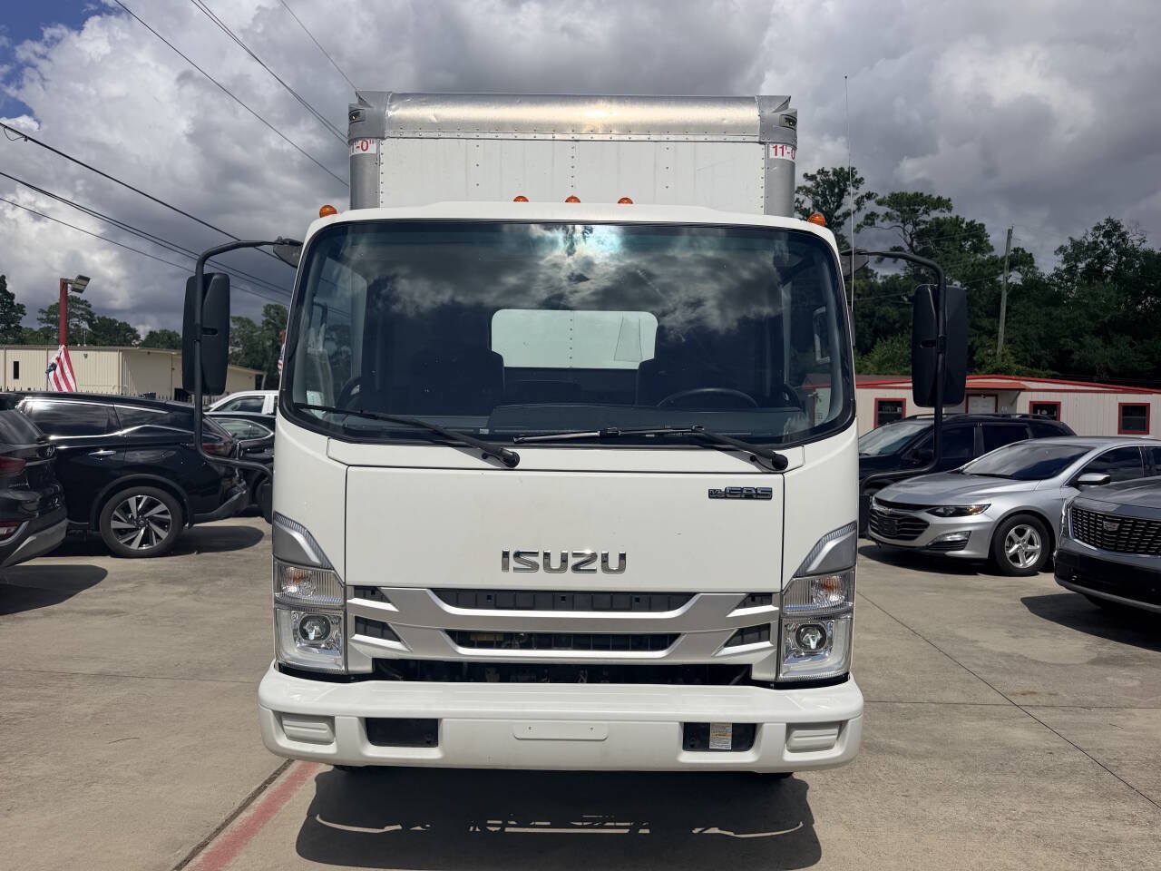 Used 2024 Isuzu NPR RWD image 3