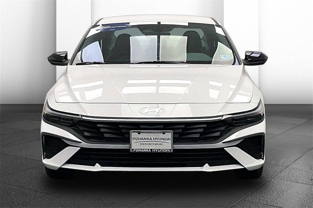 Certified 2025 Hyundai Elantra Sport w/ Cargo Package image 2