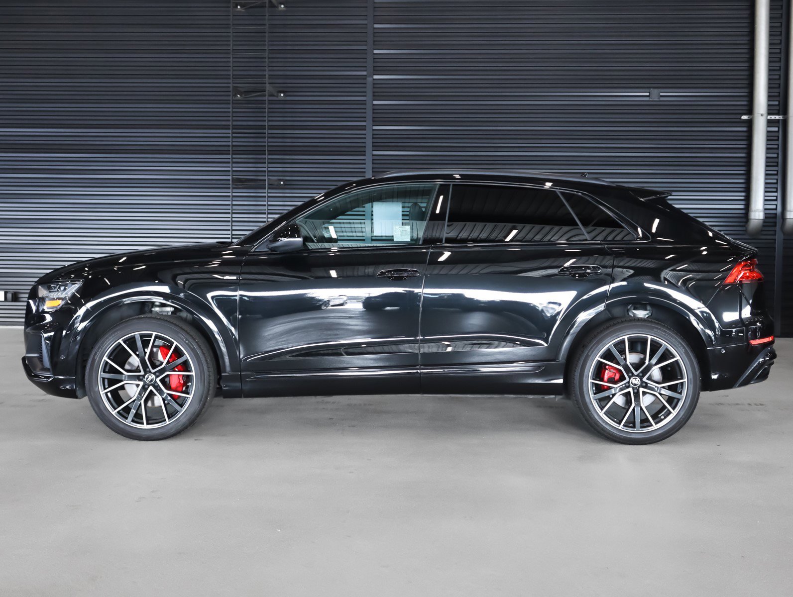 Used 2023 Audi Q8 Premium Plus w/ Premium Plus Package image 11