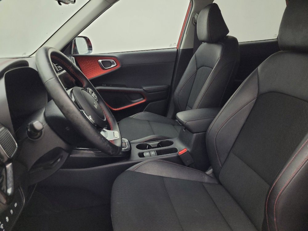 Used 2025 Kia Soul GT-Line w/ GT-Line Technology Package image 17