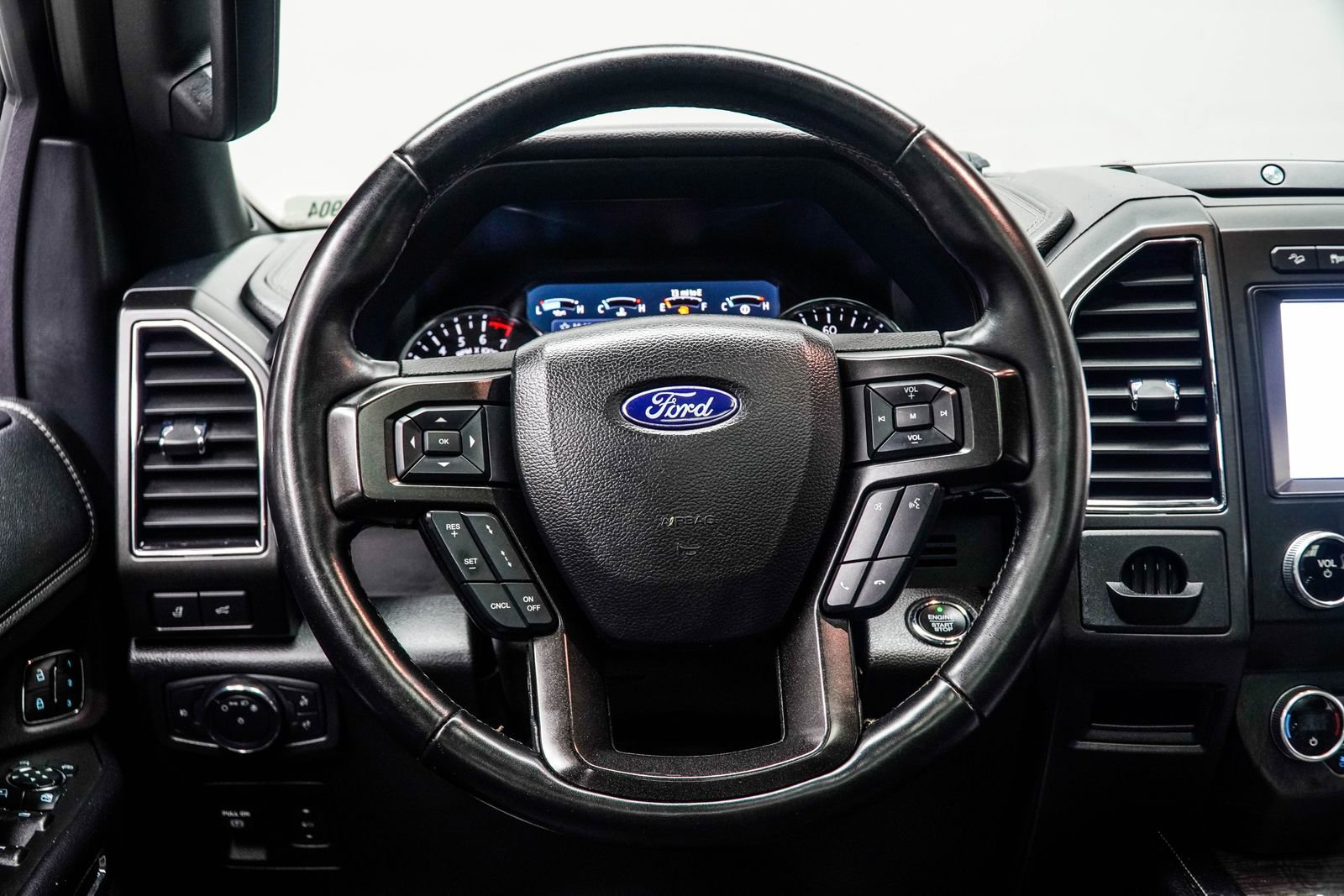 Used 2020 Ford Expedition Limited w/ Equipment Group 302A image 15